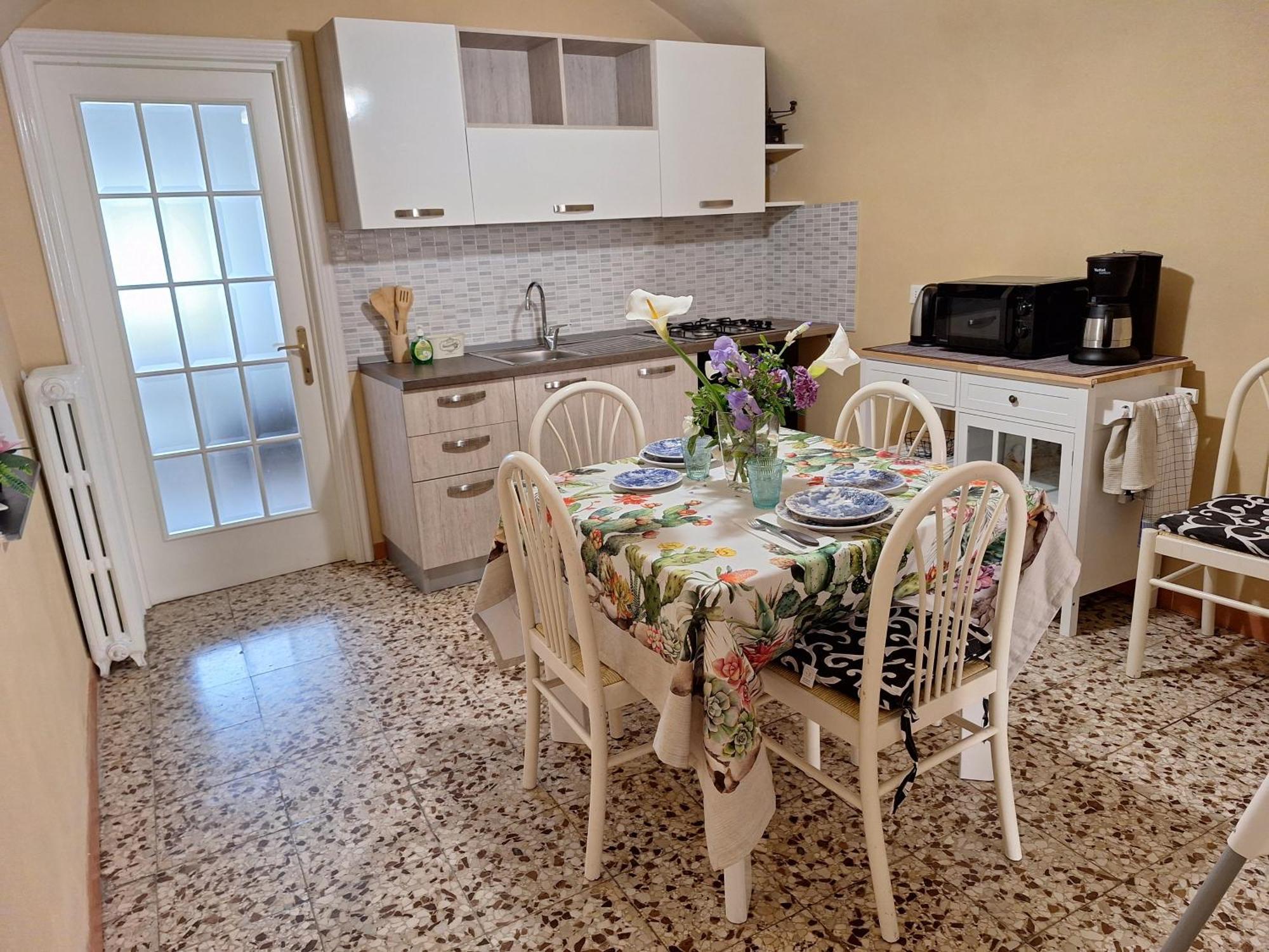 Casa Iris Daire Cisano sul Neva Dış mekan fotoğraf